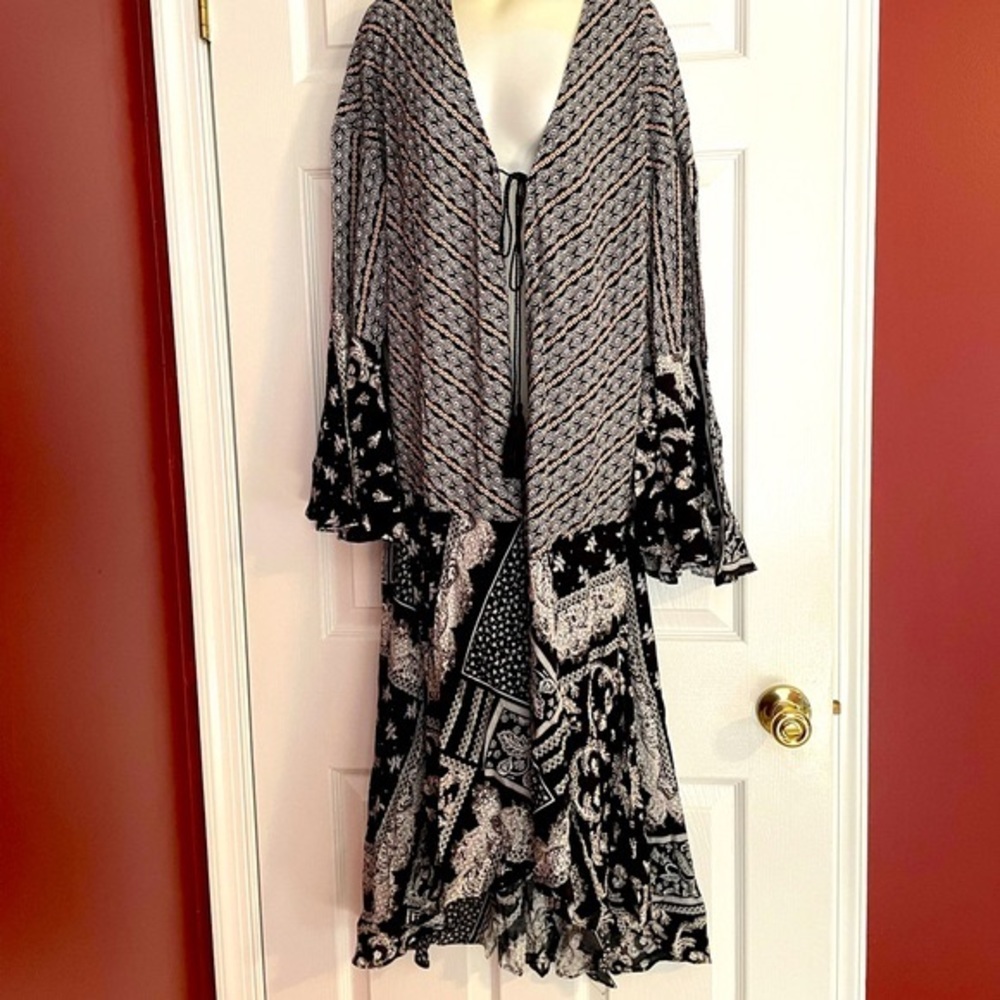 💥NWT💥 Long Multi print cardigan